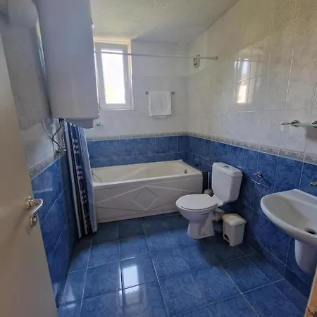 Prima 1 Apartment *